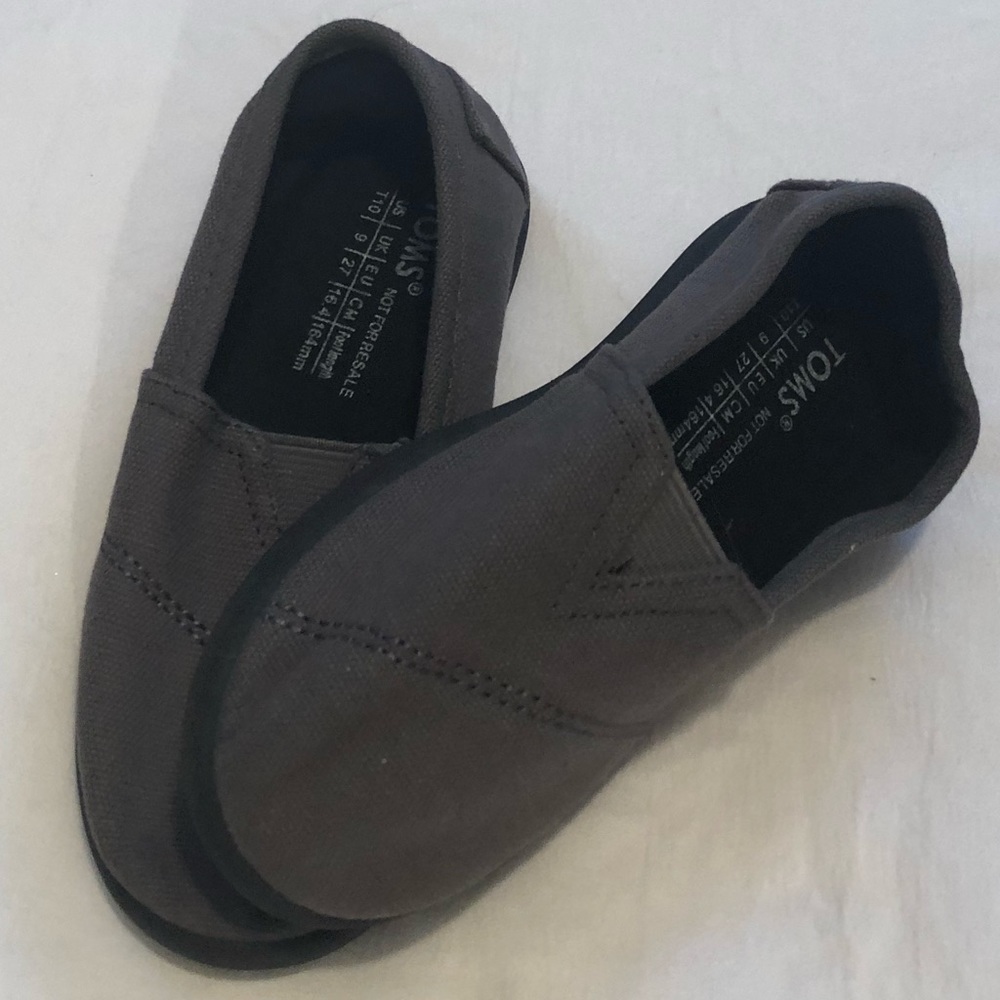 Kids Toms size 10